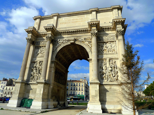 The infamous arch of Etoile in Paris, was built in honor of Louis XIV and in memory of the end of the American War of Independence
